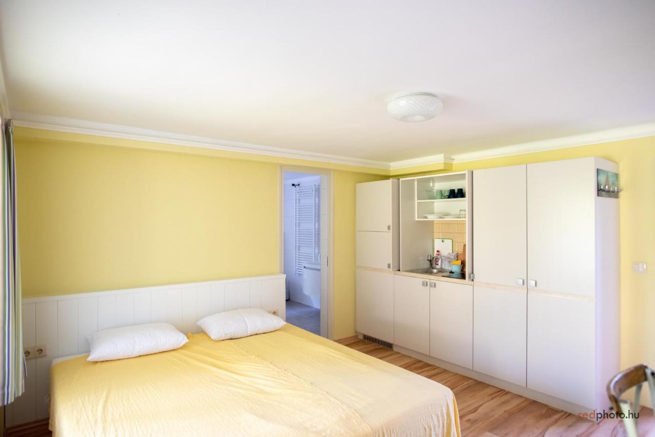 Zefir Apartment *